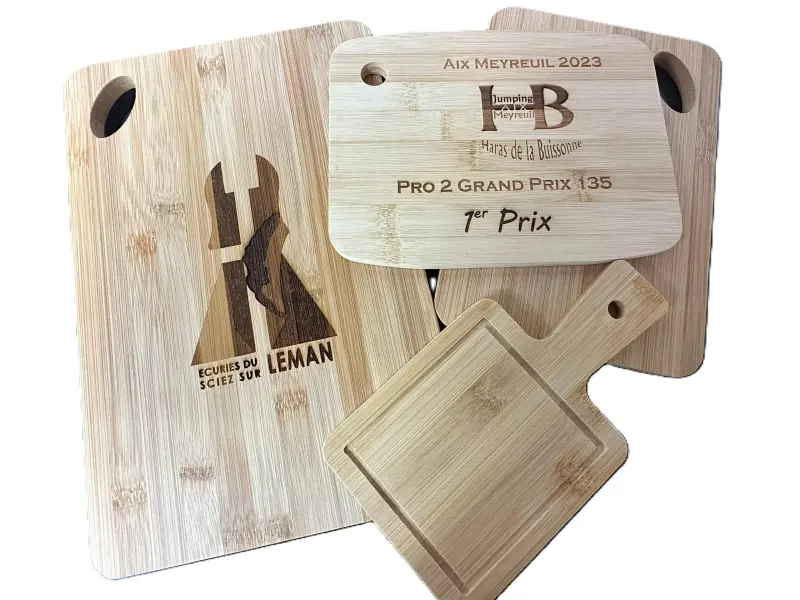 Objet en bois gravé personnalisé — modèle 1