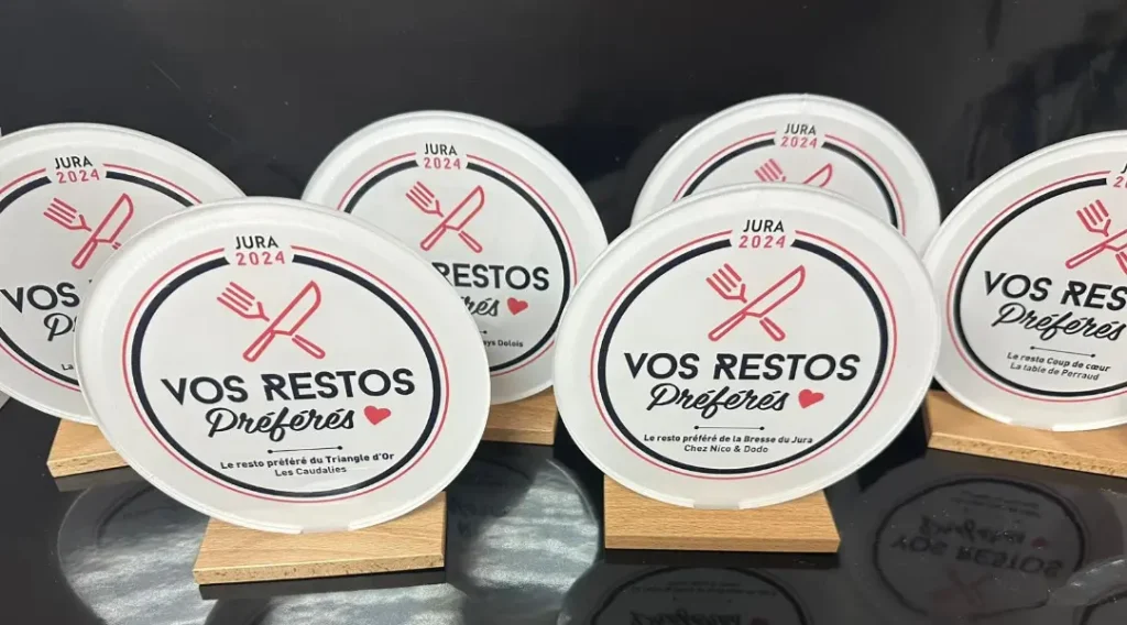 Plateau argenté gravé au laser — modèle 5